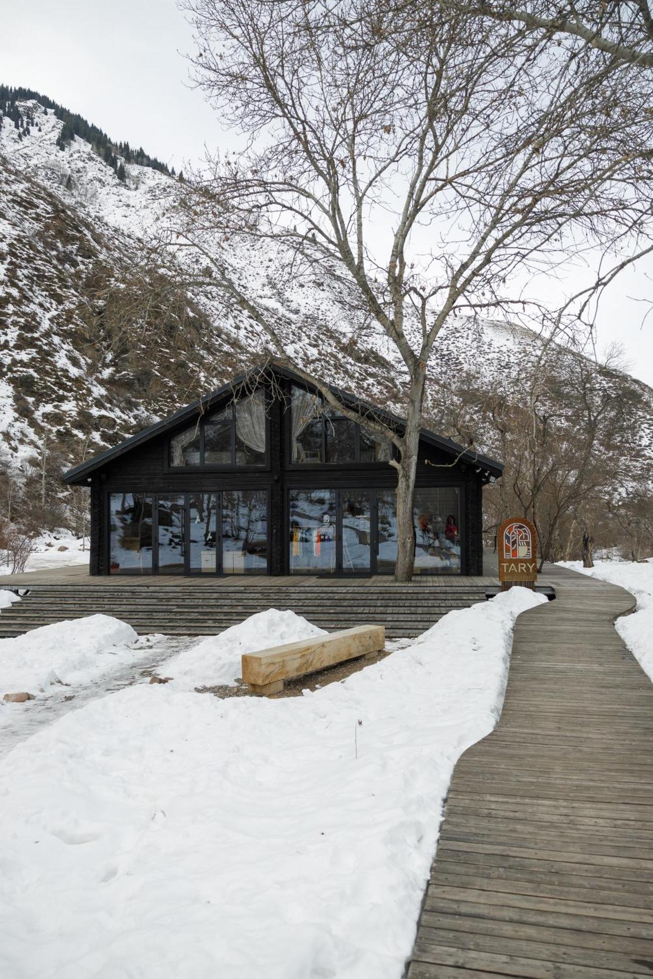 Turgensai Visitor Center Lodge Tauturgen